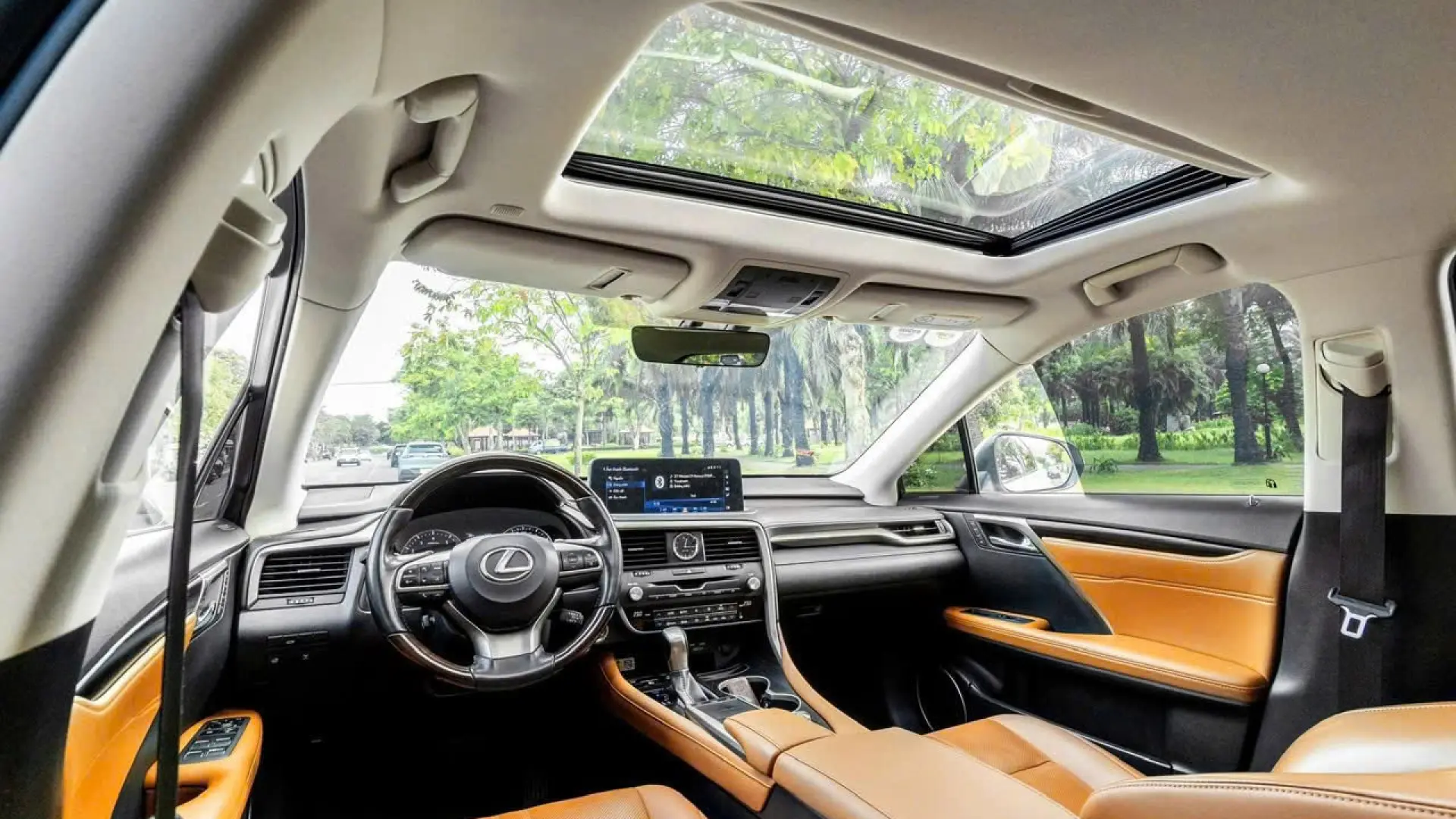 Lexus RX300 model 2021