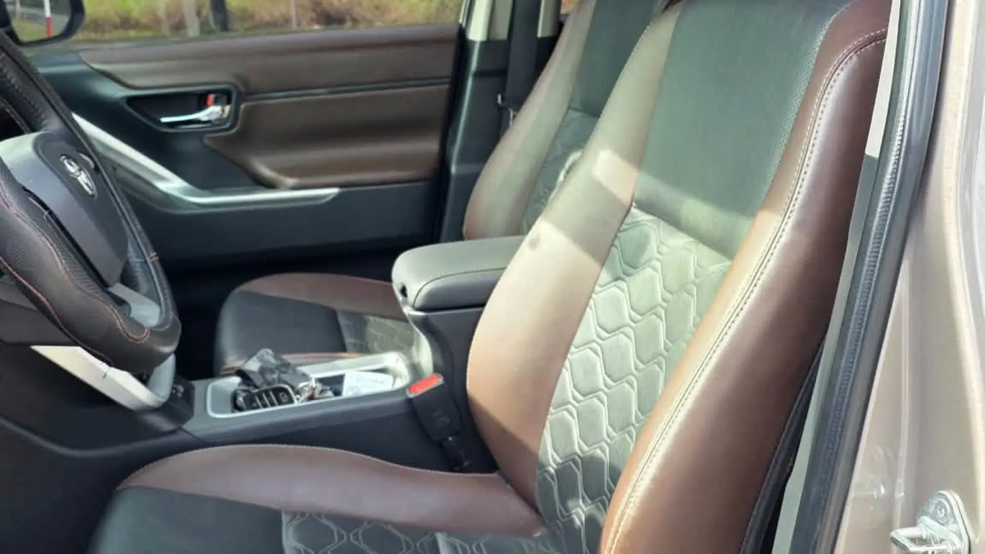 Toyota Innova Croos 2023 bản V