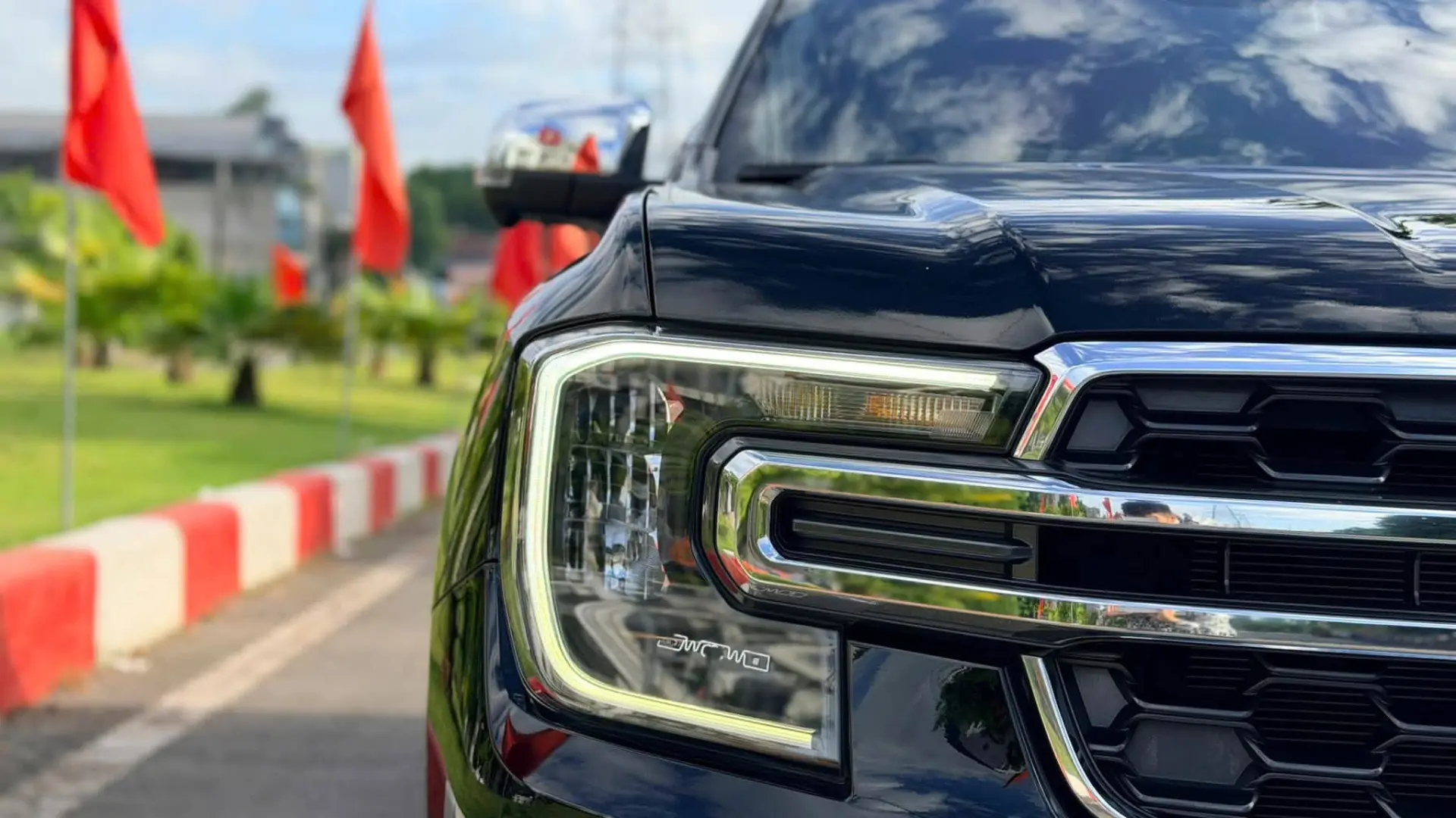 Ford Everest 2024 Titanium 2 cầu