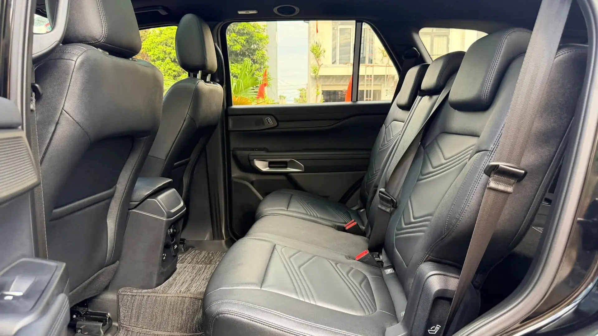 Ford Everest 2024 Titanium 2 cầu