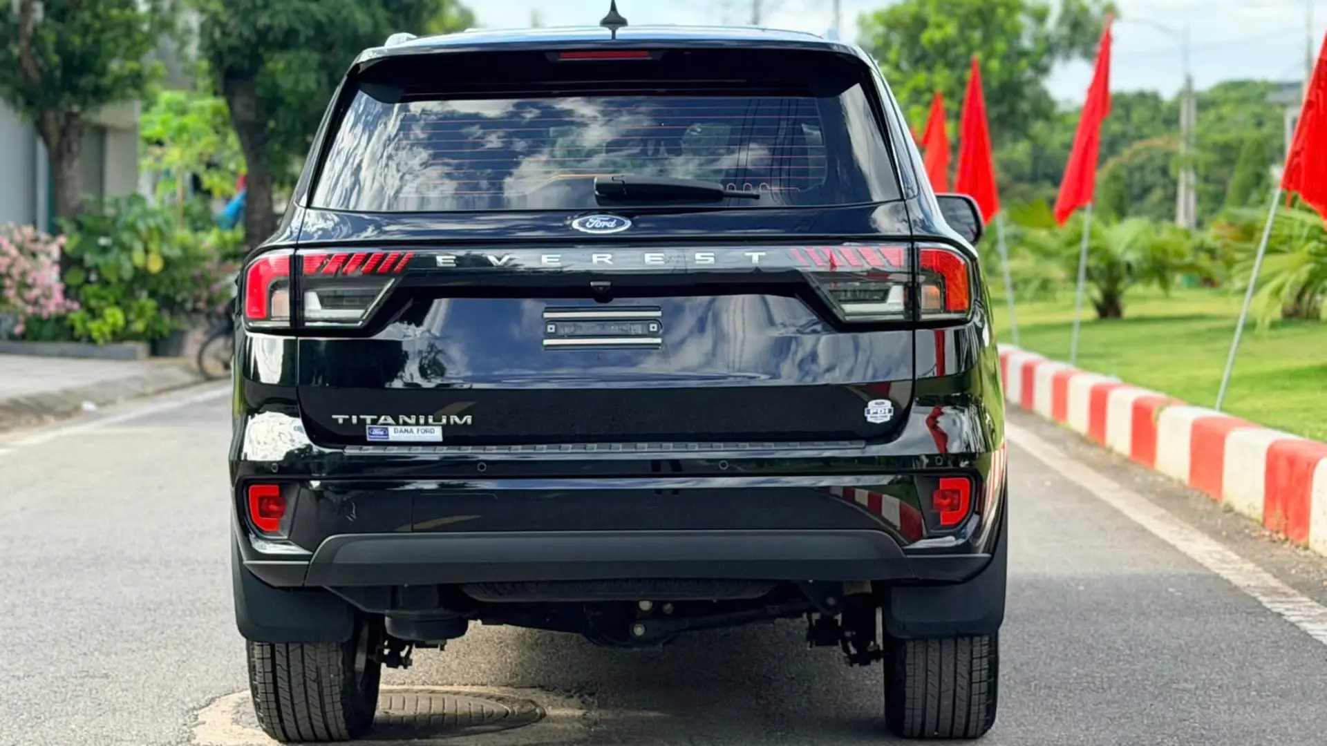 Ford Everest 2024 Titanium 2 cầu