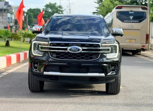 Ford Everest 2024 Titanium 2 cầu