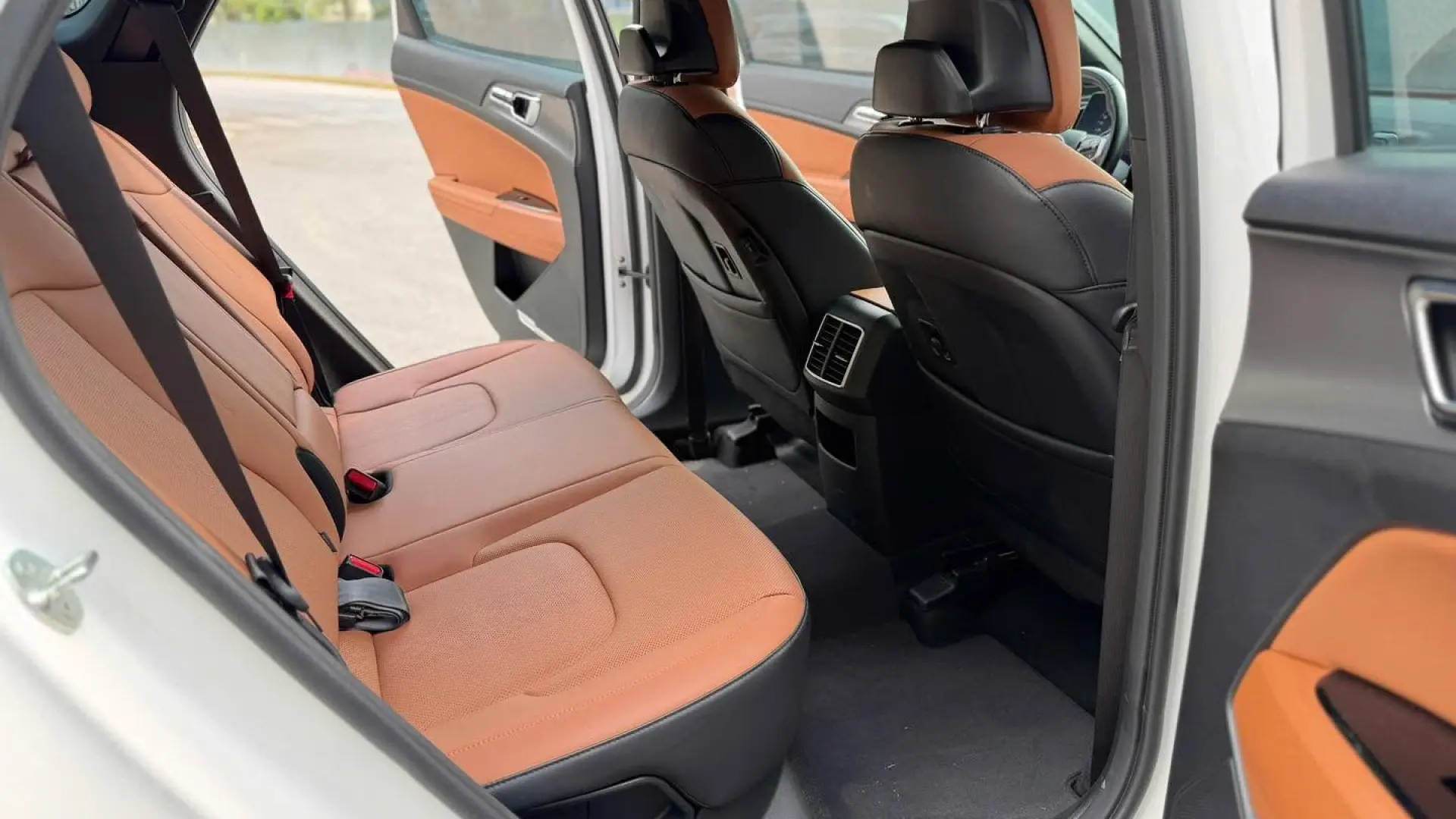 Kia Sportage 2024, bản Signature 1.6T AWD X-like