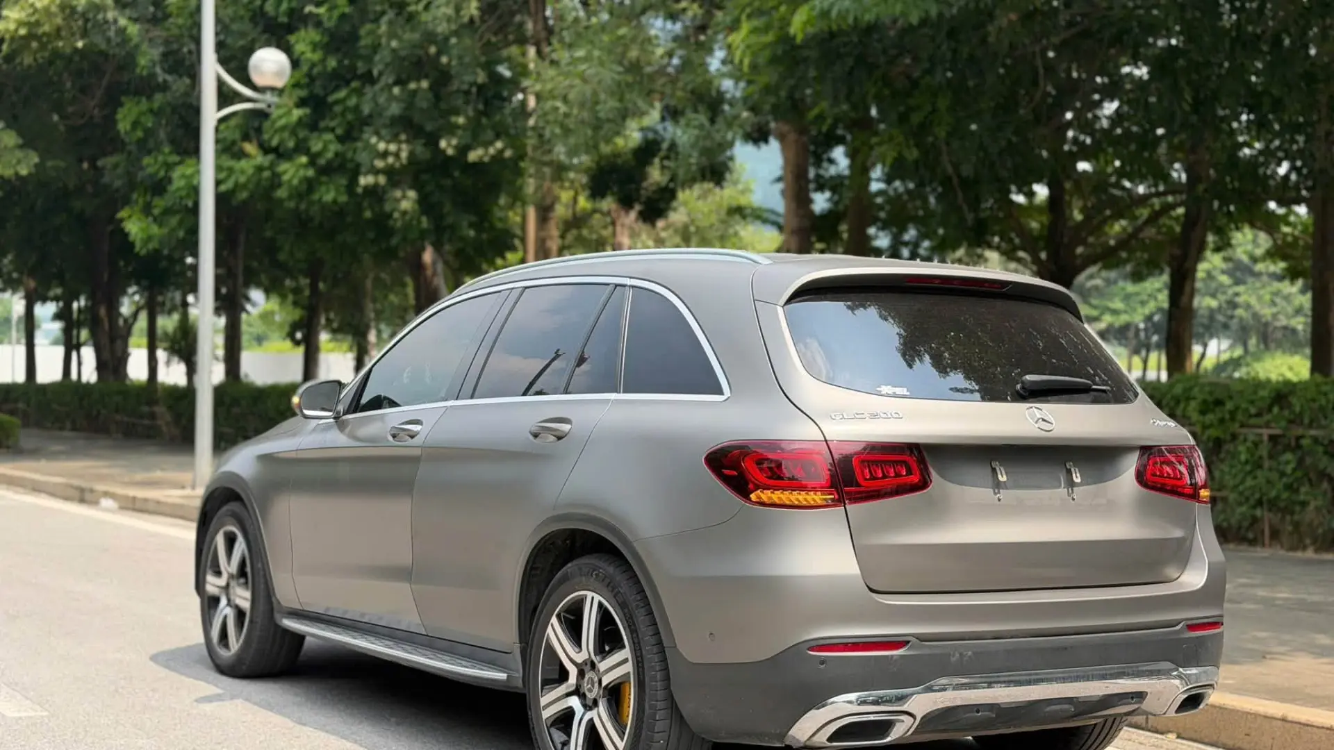 Mercedes-Benz GLC200 4MATIC 2021