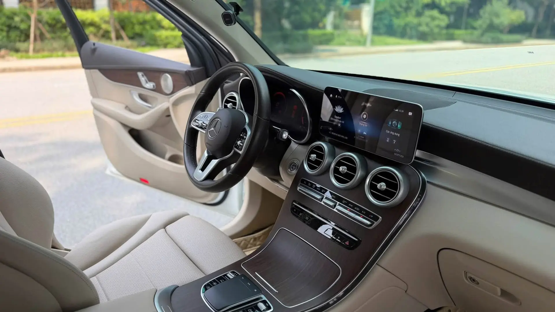 Mercedes-Benz GLC200 4MATIC 2022
