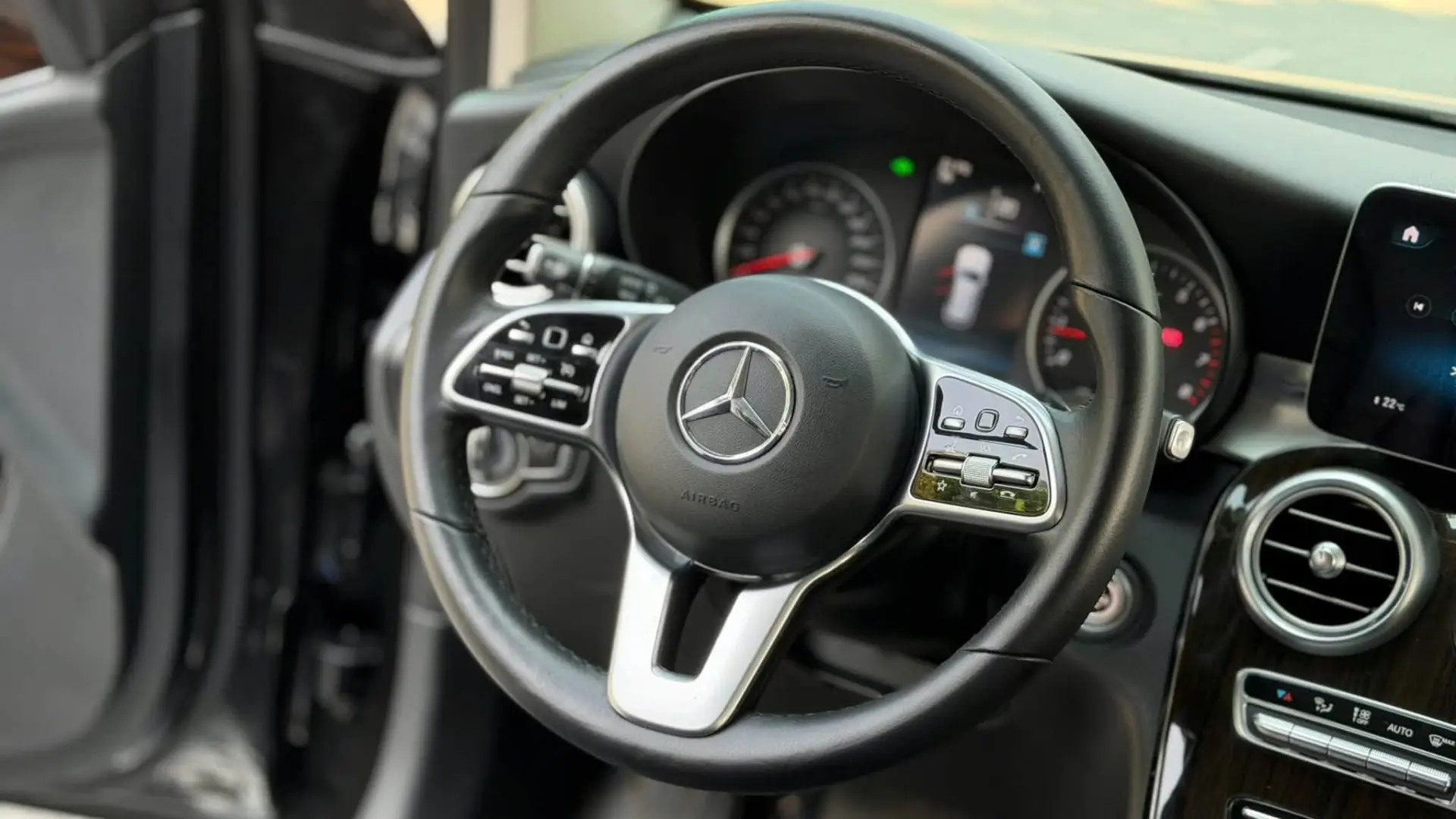 Mercedes GLC200 2020