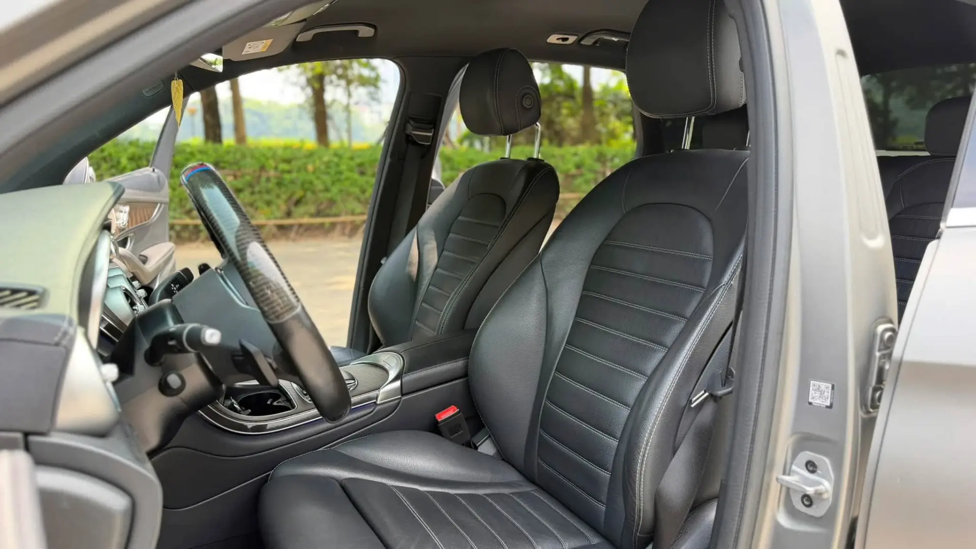 Mercedes-Benz GLC200 4MATIC 2021