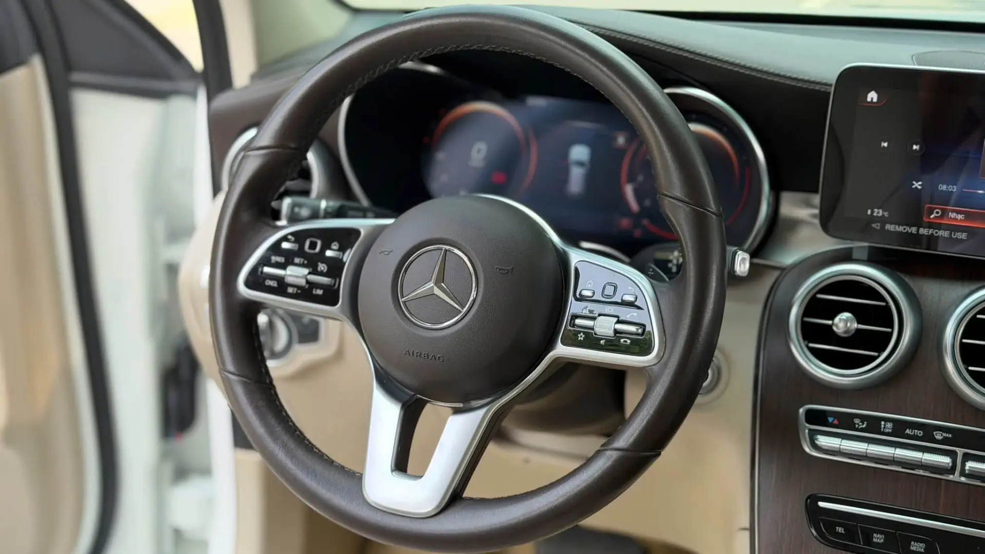 Mercedes-Benz GLC200 4MATIC 2022