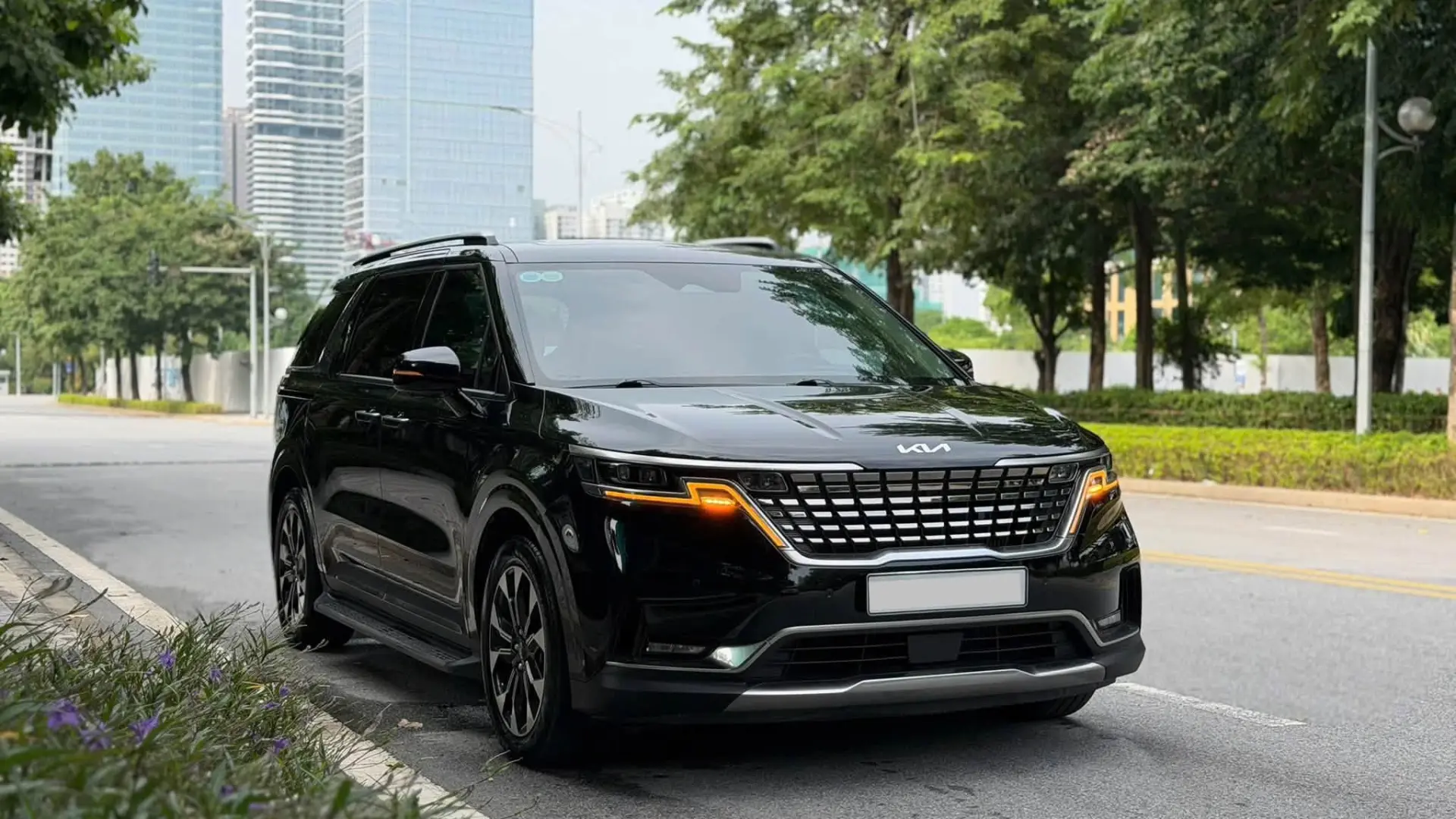 Kia Carnival 2024 Signature – Máy Dầu