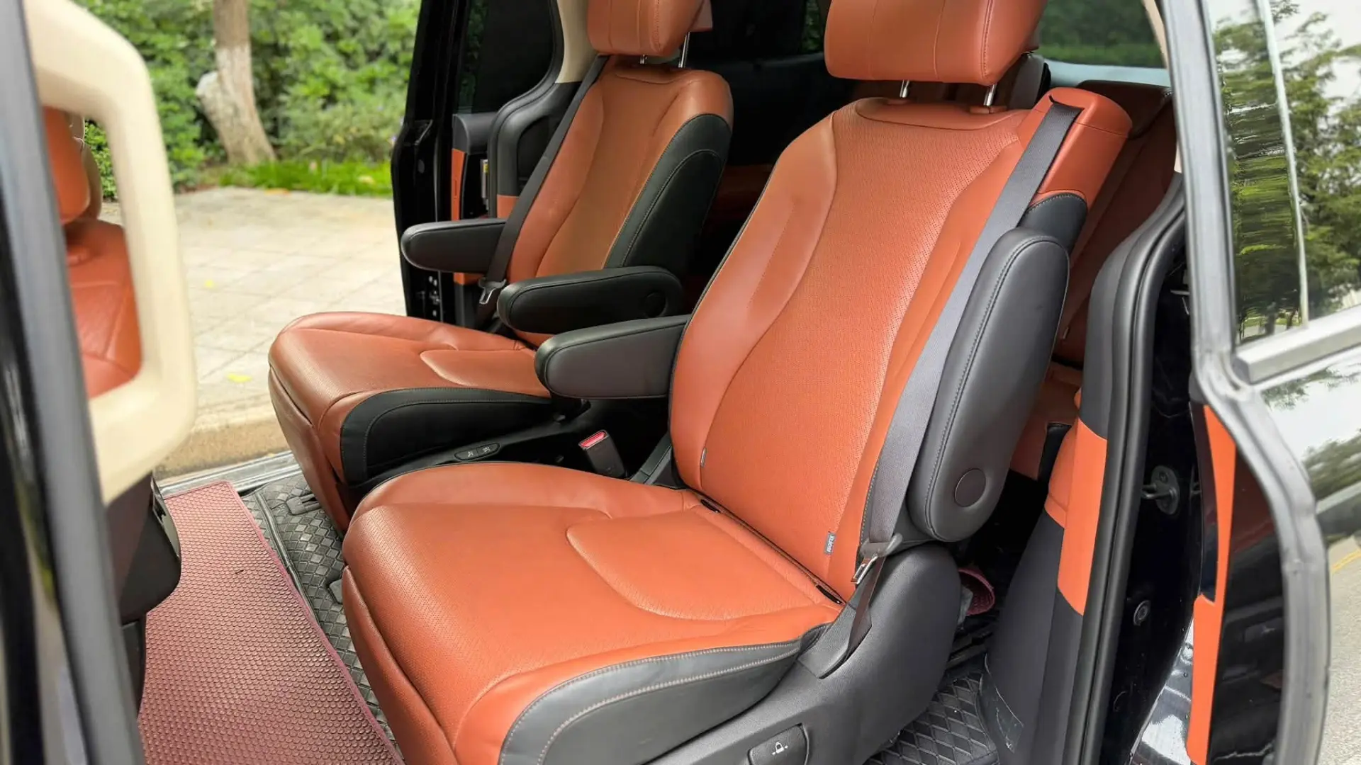 Kia Carnival 2024 Signature – Máy Dầu