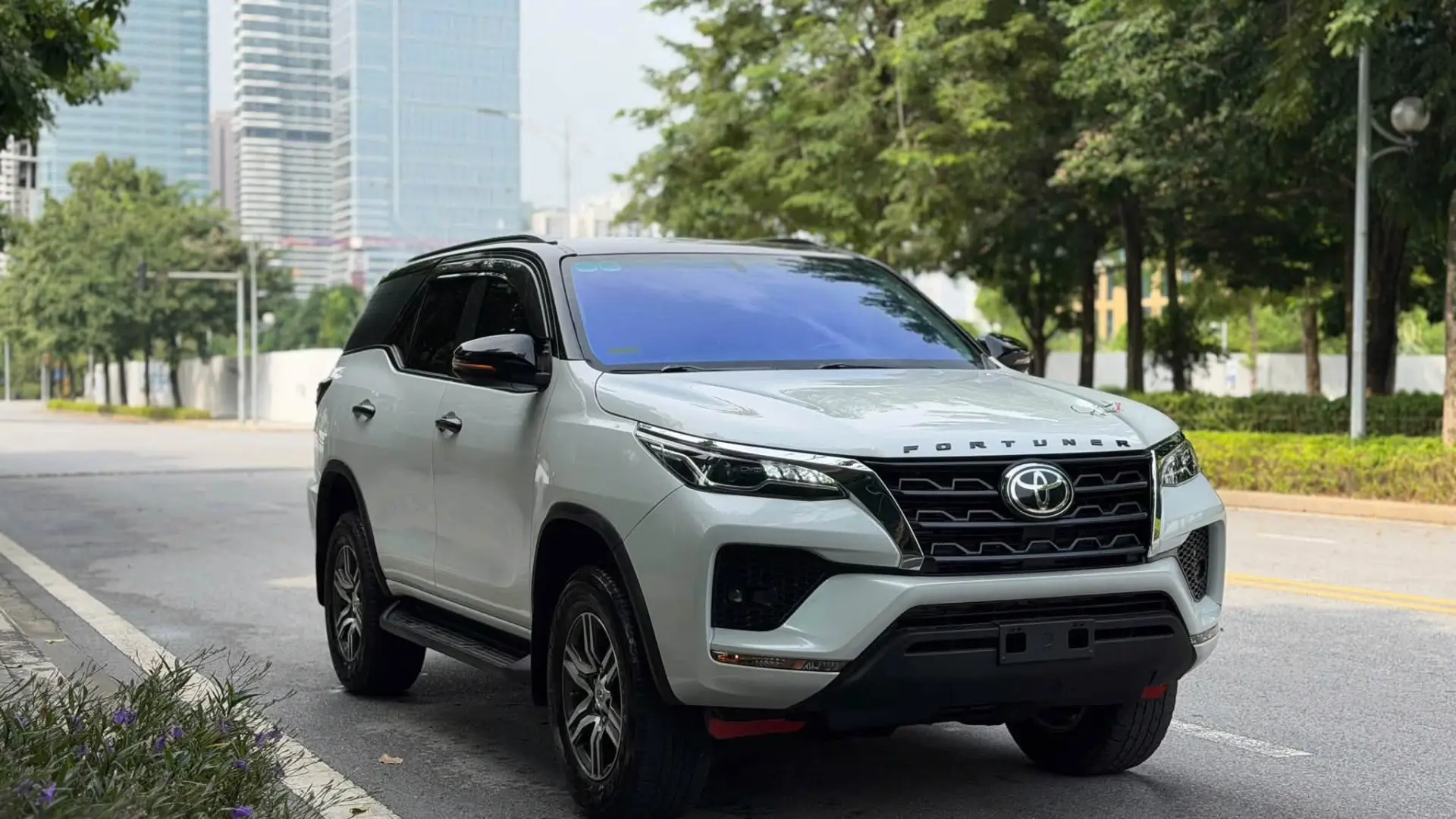 Toyota Fortuner 2022 – Máy Dầu 1 Cầu