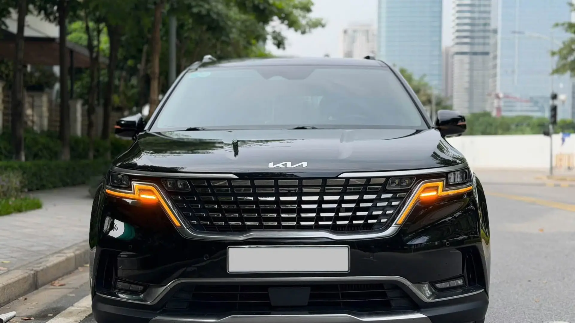 Kia Carnival 2024 Signature – Máy Dầu