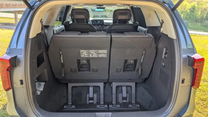 2026-Kia-Carnival-for-Carscoops-by-Stephen-Rivers-20-1536x864