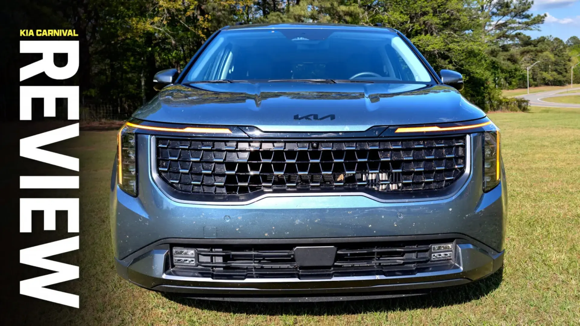 Đánh giá Kia Carnival Hybrid 2026