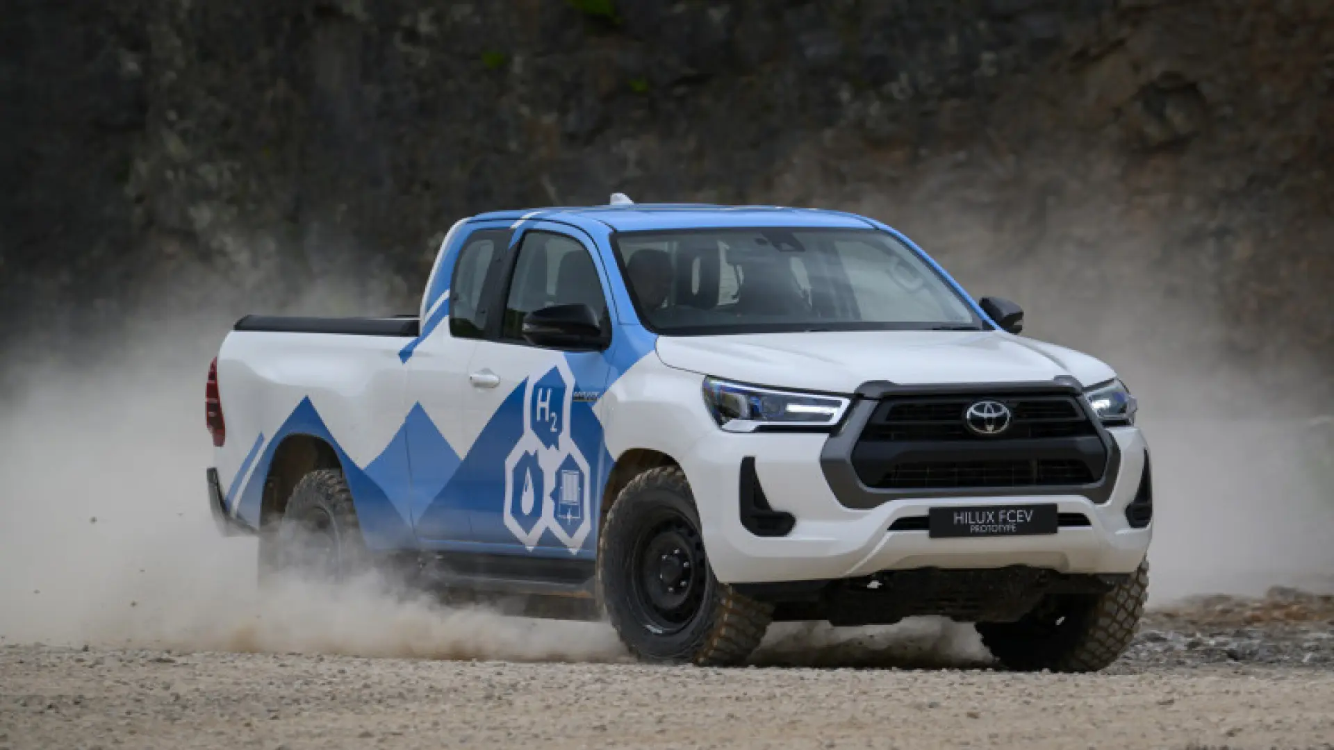 Toyota Hilux Chạy Hydro Ra Mắt 2028: Tầm Hoạt Động Hơn 400 Km