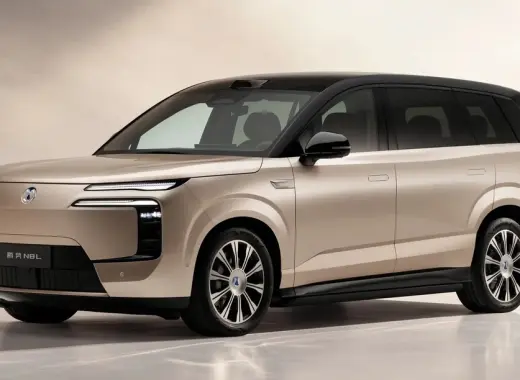 Denza N8L - SUV điện chạy gần 1.000 km mới cần sạc