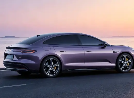 Denza Z9S: Xe Điện Tầm Hoạt Động 1.100 Km, Gần 1.200 Mã Lực