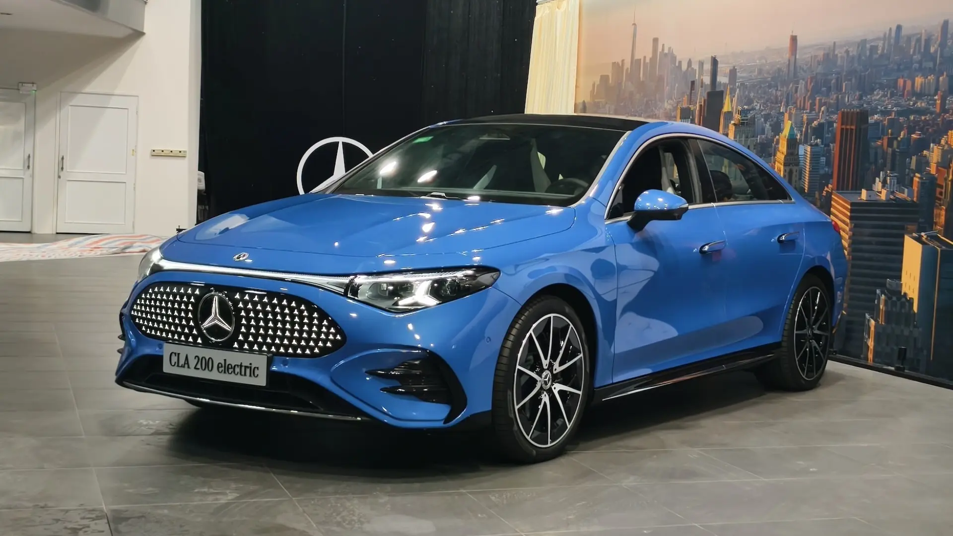 Mercedes CLA thuần điện đầu tiên về Việt Nam