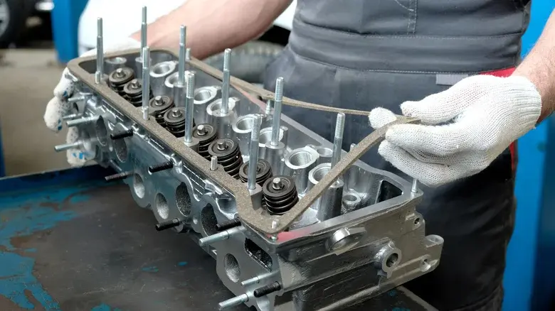 is-it-better-to-overhaul-or-replace-an-engine-1792089007