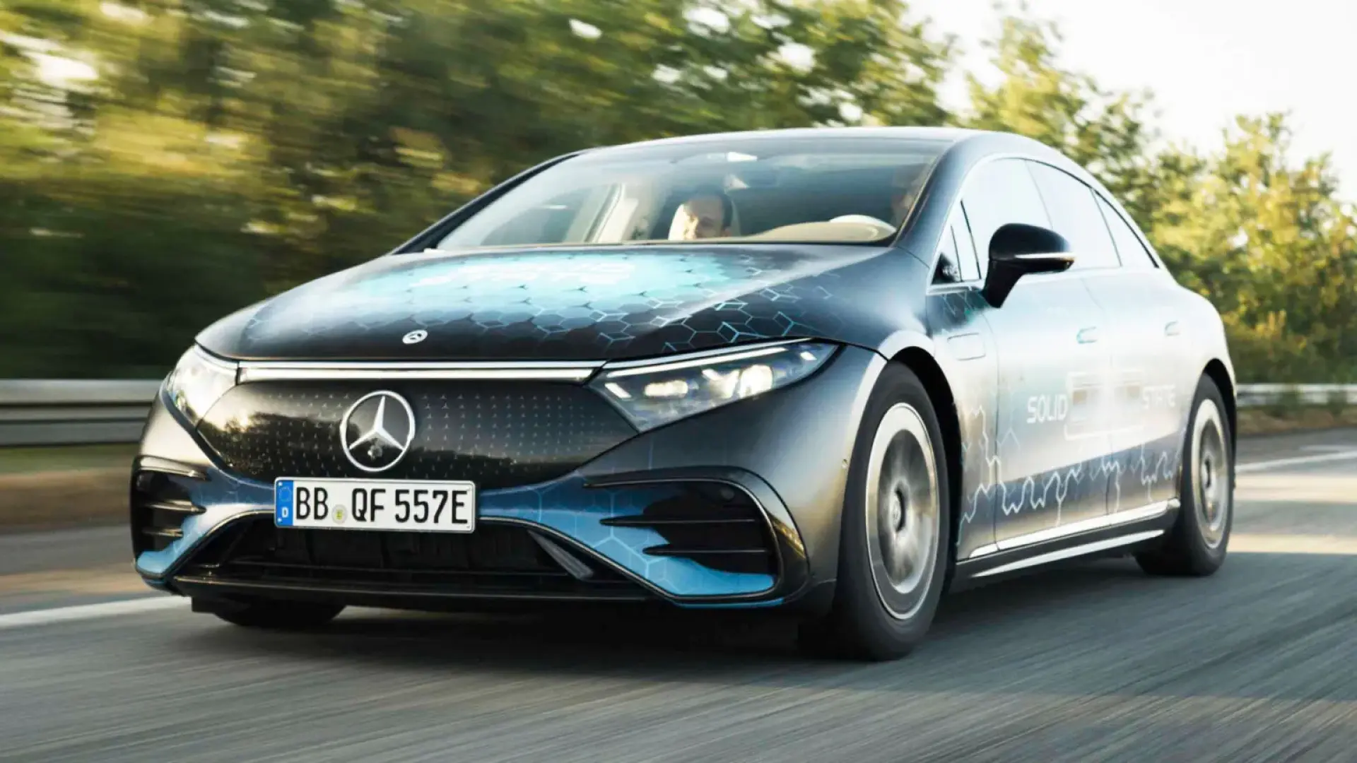 Mercedes ký kết thỏa thuận lớn nhằm hiện thực hóa công nghệ pin thể rắn
