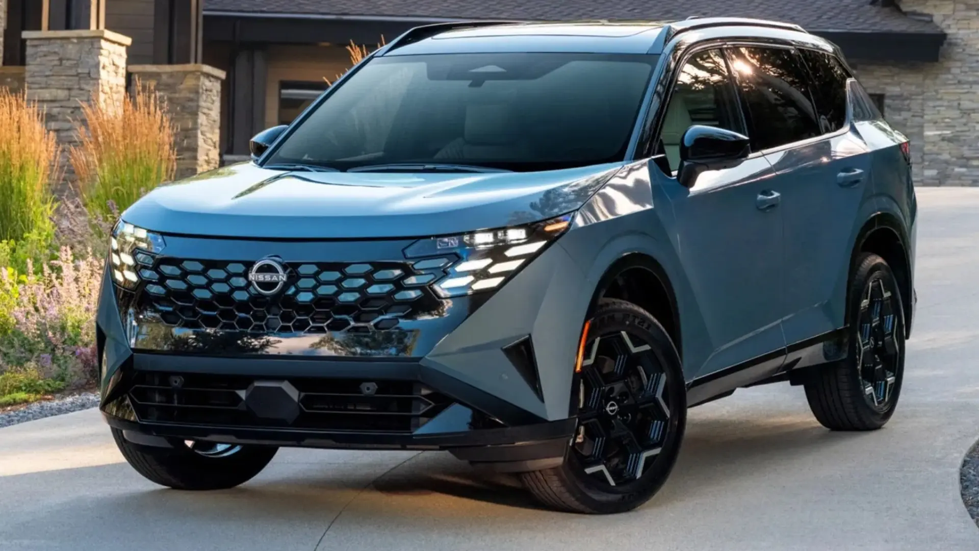 Nissan Rogue 2027 Nâng Cấp Công Nghệ, Thách Thức Toyota RAV4