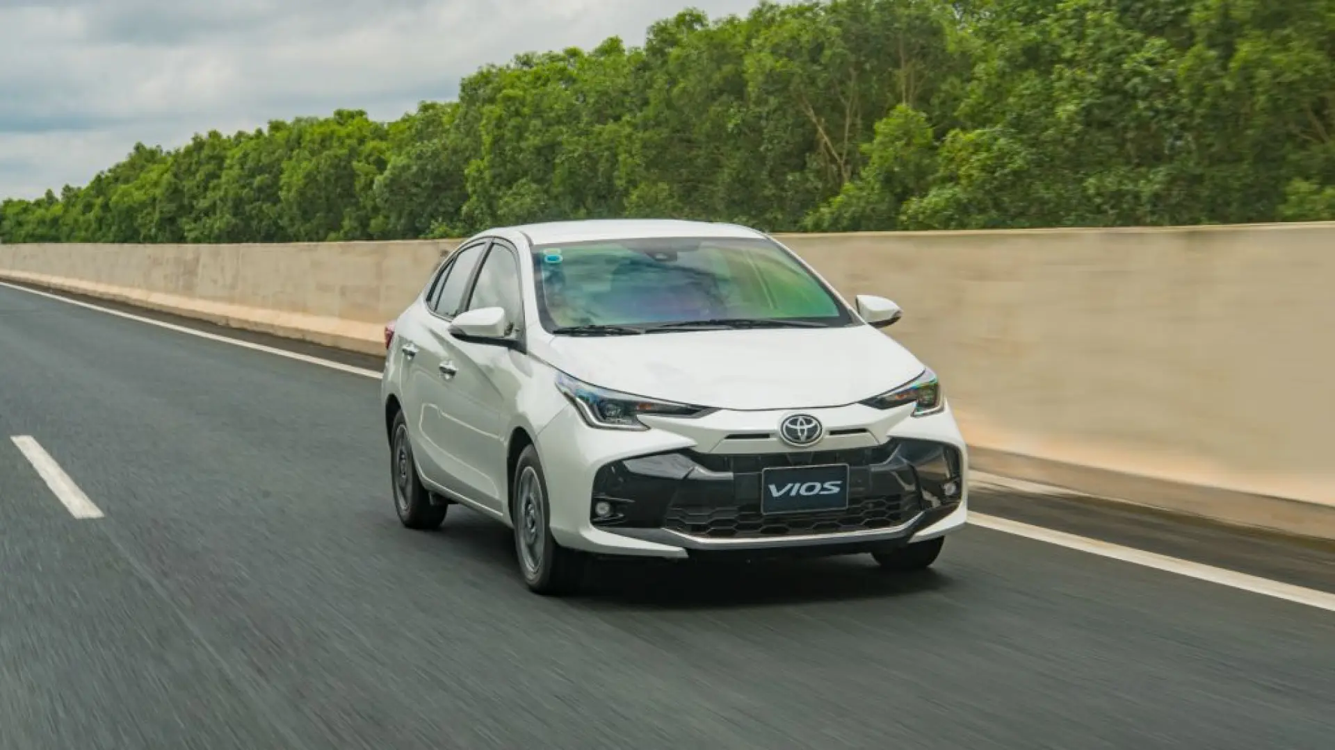 Giá Xe Ô Tô Cũ Tháng 10/2026: Bảng Giá Mới Nhất