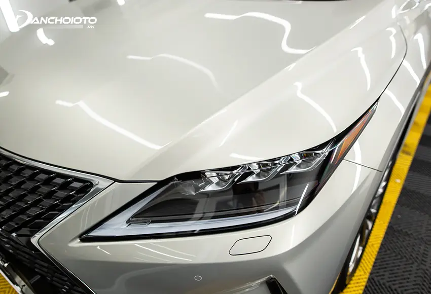 Khi phủ ceramic, sơn xe ô tô sẽ được hình thành một lớp bảo vệ cứng cáp bên ngoài