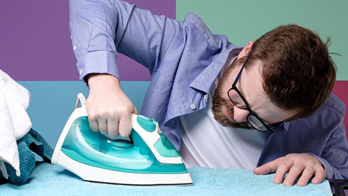 10 Expert Tips on How to Iron Clothes at Home