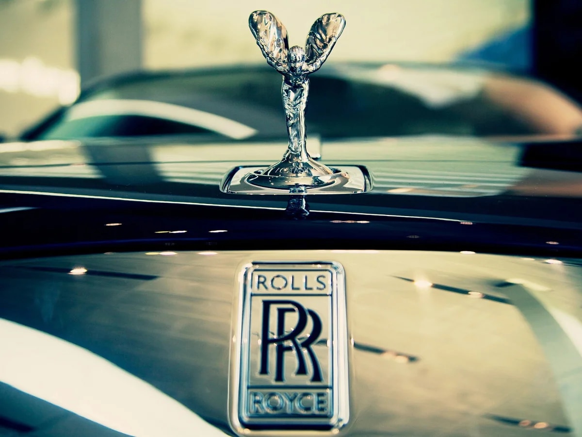 Rolls-Royce: por qué el símbolo de la marca esconde historias de amor, arte y guerra - Infobae